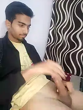 Snapshot of Sweetfucker_ chatting on November 16, 2025, 8:30 am Sweetfucker online show from November 16, 2025, 8:30 am