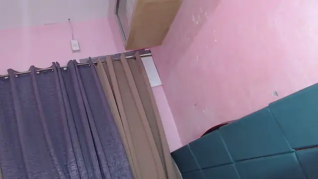 Snapshot of fallen_angel08 chatting on November 10, 2025, 12:10 pm fallen angel08 online show from November 10, 2025, 12:10 pm