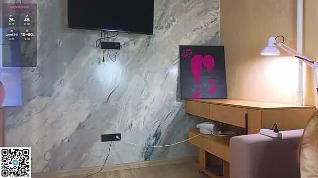 Snapshot of miss_bubbles_ chatting on November 4, 2025, 12:25 am miss bubbles online show from November 4, 2025, 12:25 am