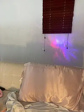 Snapshot of snow_doll chatting on October 10, 2025, 8:42 pm snow doll online show from October 10, 2025, 8:42 pm