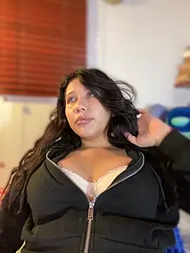 Snapshot of snow_doll chatting on October 28, 2025, 11:03 pm snow doll online show from October 28, 2025, 11:03 pm