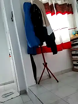 Bradd 32 online show from October 26, 2025, 4:29 pm