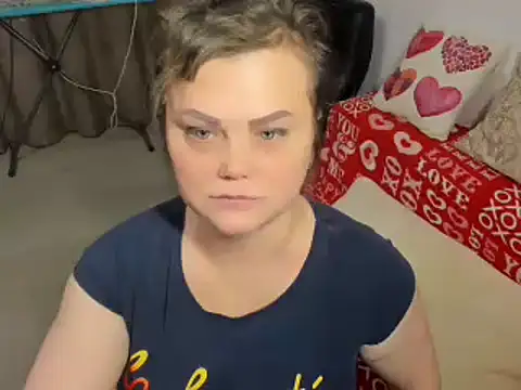 Snapshot of MildMature chatting on December 12, 2024, 9:48 pm MildMature online show from December 12, 2024, 9:48 pm