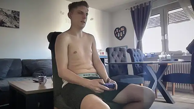 Sweetbooy90 online show from April 1, 2026, 6:26 am