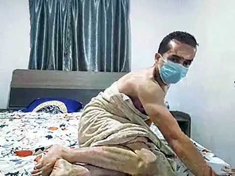 SSerene online show from December 18, 2025, 6:01 pm