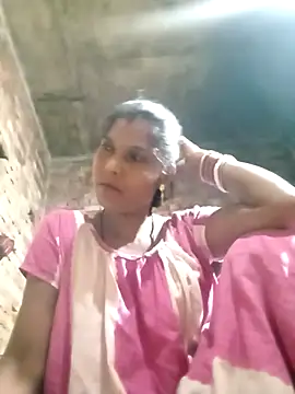 Snapshot of Savita992 chatting on September 15, 2025, 10:32 pm Savita992 online show from September 15, 2025, 10:32 pm