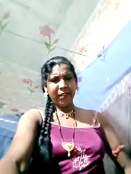 Snapshot of Savita992 chatting on May 7, 2026, 7:06 pm Savita992 online show from May 7, 2026, 7:06 pm