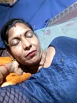 Snapshot of Savita992 chatting on March 18, 2026, 9:12 am Savita992 online show from March 18, 2026, 9:12 am