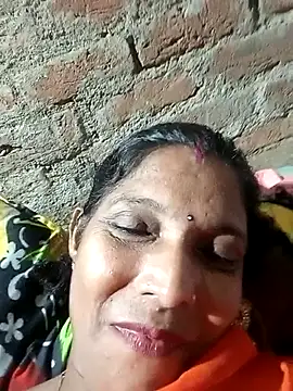 Snapshot of Savita992 chatting on September 9, 2025, 5:11 pm Savita992 online show from September 9, 2025, 5:11 pm