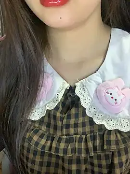 Linhtruong  online show from February 1, 2026, 4:11 am