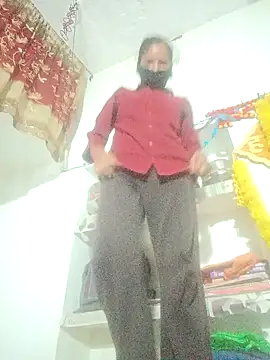 Daisygirl9 online show from October 19, 2025, 2:31 pm