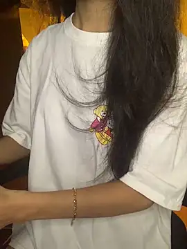 Nhinhi18 online show from September 22, 2025, 3:40 pm