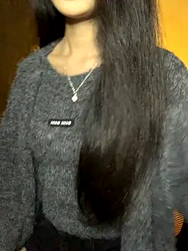 Nhinhi18 online show from November 19, 2025, 3:45 pm