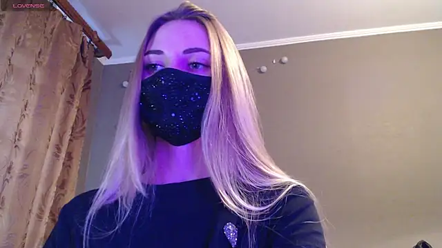 Snapshot of Iris_lave chatting on September 8, 2025, 4:17 pm Iris lave online show from September 8, 2025, 4:17 pm