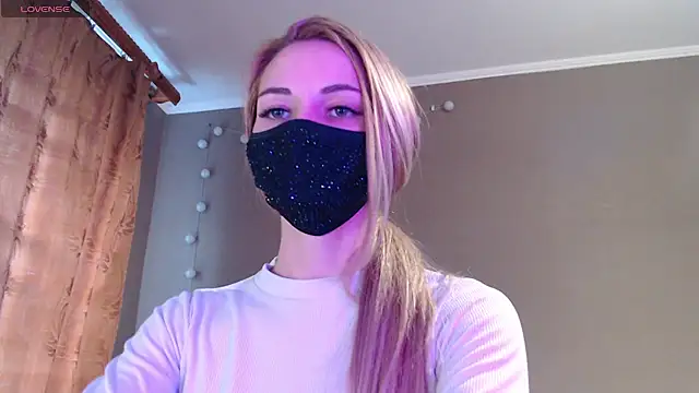 Snapshot of Iris_lave chatting on September 29, 2025, 3:06 pm Iris lave online show from September 29, 2025, 3:06 pm