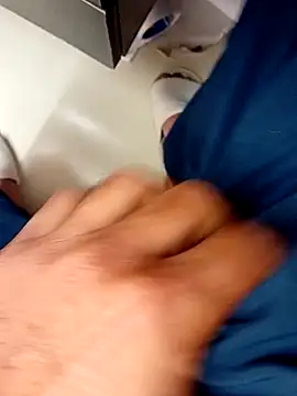 hackyourpussyxh online show from January 16, 2026, 2:37 am