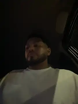 Snapshot of Frank0021 chatting on February 27, 2026, 4:12 am Frank0021 online show from February 27, 2026, 4:12 am