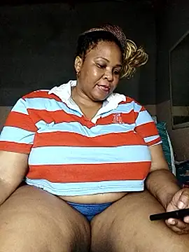 Snapshot of Moretl chatting on February 19, 2026, 10:40 pm Moretl online show from February 19, 2026, 10:40 pm