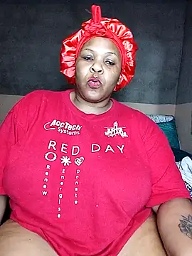 Snapshot of Moretl chatting on November 21, 2025, 8:41 pm Moretl online show from November 21, 2025, 8:41 pm