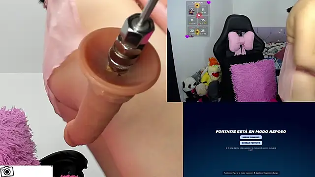 demi chan online show from November 7, 2025, 8:19 am