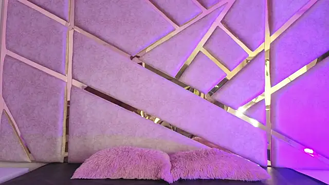 Zafiro claire online show from February 20, 2026, 4:53 pm