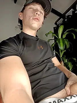 Logan sixxer online show from December 17, 2025, 9:53 pm