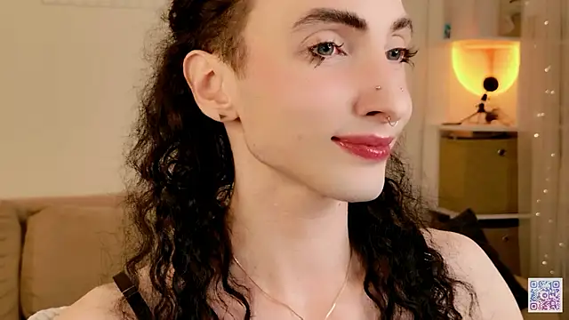 Snapshot of Queen_of_tease chatting on February 19, 2026, 10:07 pm Queen of tease online show from February 19, 2026, 10:07 pm