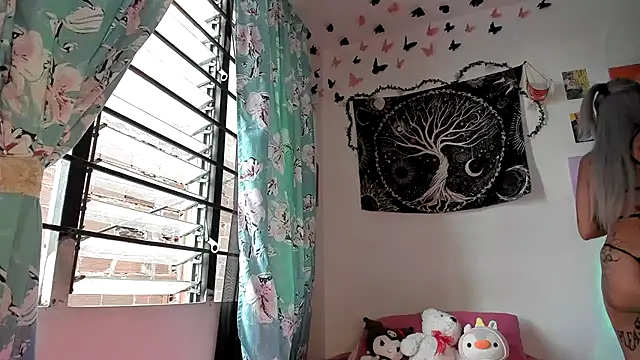 Snapshot of Sweet_mim_ chatting on July 3, 2026, 10:49 pm Sweet mim online show from July 3, 2026, 10:49 pm