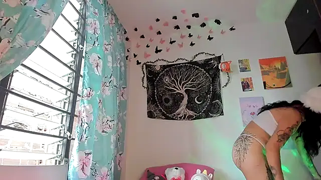 Snapshot of Sweet_mim_ chatting on July 25, 2026, 10:38 pm Sweet mim online show from July 25, 2026, 10:38 pm