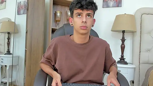 Ibratxandy online show from June 1, 2026, 7:13 pm