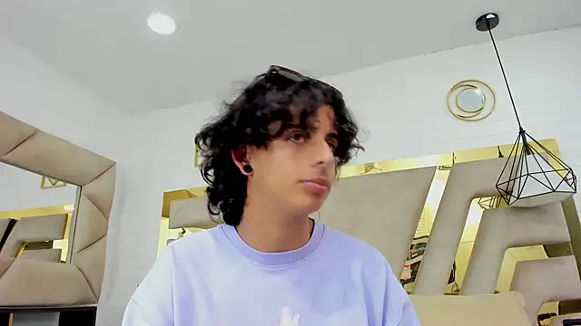 Ibratxandy online show from November 19, 2025, 8:31 pm