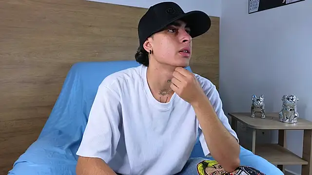 Stiven Benet  online show from October 24, 2025, 12:48 pm