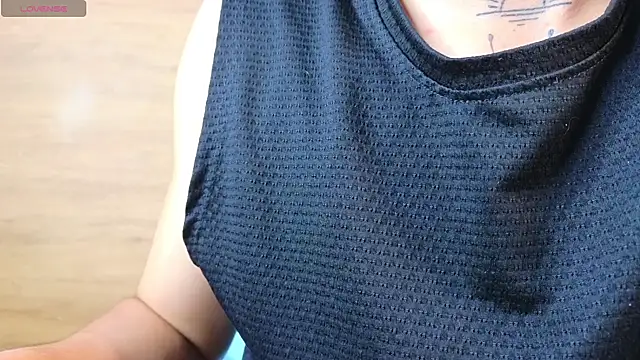 Stiven Benet  online show from September 14, 2025, 9:59 pm