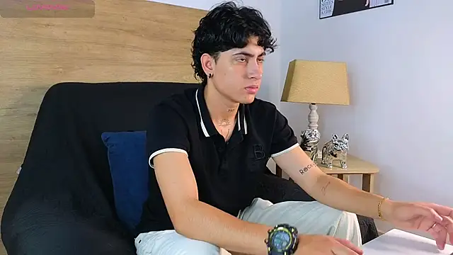 Stiven Benet  online show from October 4, 2025, 9:33 am