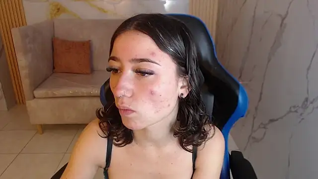 Snapshot of venuss09_s chatting on February 8, 2026, 2:37 pm venuss09 s online show from February 8, 2026, 2:37 pm