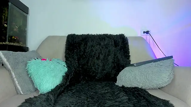 teo saenz online show from October 10, 2025, 3:51 am