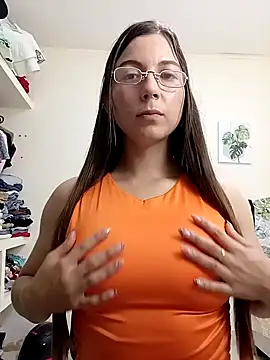 Snapshot of Arianna_Moss chatting on February 13, 2026, 7:36 pm Arianna Moss online show from February 13, 2026, 7:36 pm