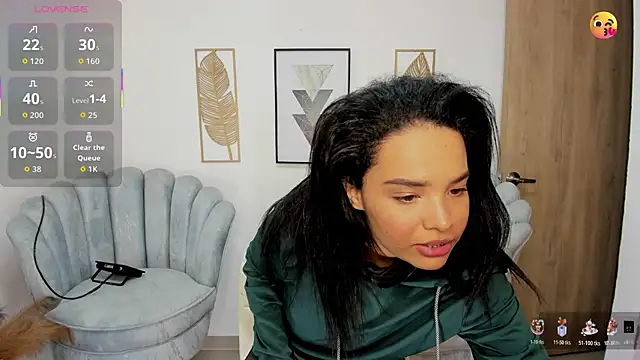 Ayshel cooperr online show from October 28, 2025, 12:00 am