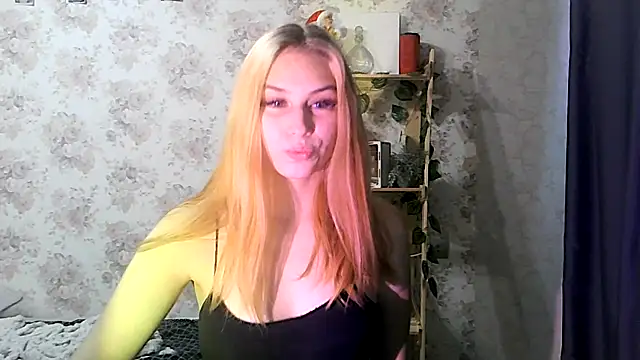 Snapshot of ClaireLaSweet chatting on October 19, 2025, 10:23 pm ClaireLaSweet online show from October 19, 2025, 10:23 pm