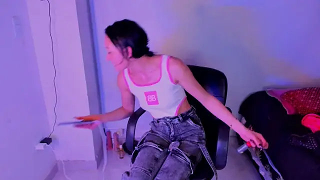 Madison charlotte online show from October 11, 2025, 3:29 am