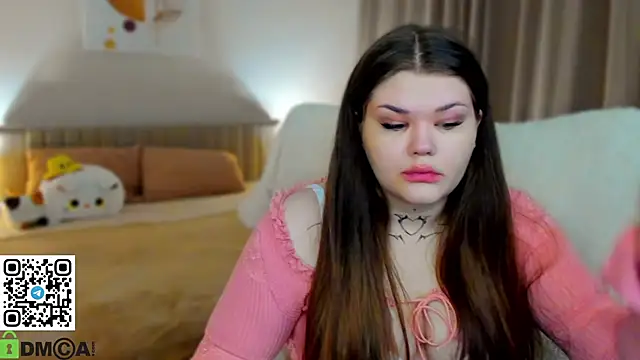 elle one online show from October 28, 2025, 3:40 am