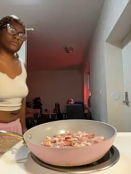 Tu GataLinda online show from October 30, 2025, 5:32 pm