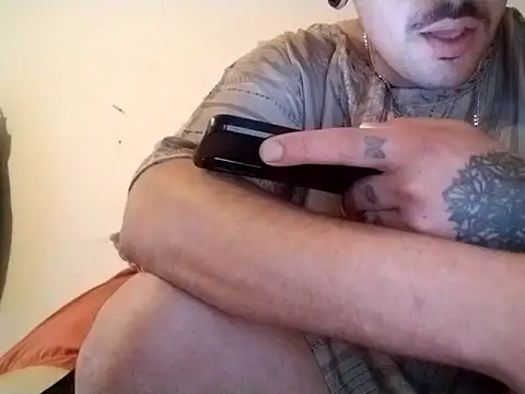 Snapshot of JuicyBigcock@xh chatting on June 4, 2026, 2:22 pm JuicyBigcockxh online show from June 4, 2026, 2:22 pm