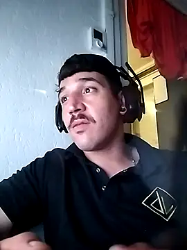 Snapshot of JuicyBigcock@xh chatting on May 27, 2026, 11:34 pm JuicyBigcockxh online show from May 27, 2026, 11:34 pm