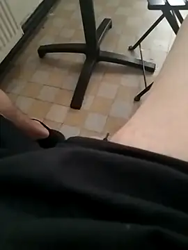 Snapshot of JuicyBigcock@xh chatting on May 30, 2026, 12:22 pm JuicyBigcockxh online show from May 30, 2026, 12:22 pm