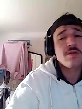 Snapshot of JuicyBigcock@xh chatting on May 14, 2026, 2:58 pm JuicyBigcockxh online show from May 14, 2026, 2:58 pm