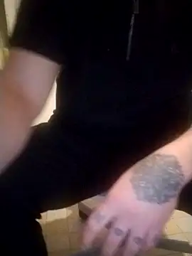 Snapshot of JuicyBigcock@xh chatting on October 14, 2025, 11:25 pm JuicyBigcockxh online show from October 14, 2025, 11:25 pm