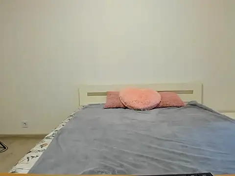 marylips online show from November 12, 2025, 8:51 am