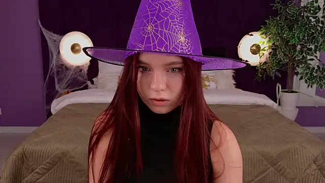 NoraHaynes online show from November 1, 2025, 3:13 am