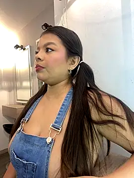 SiennaMonroe  online show from September 15, 2025, 7:14 pm